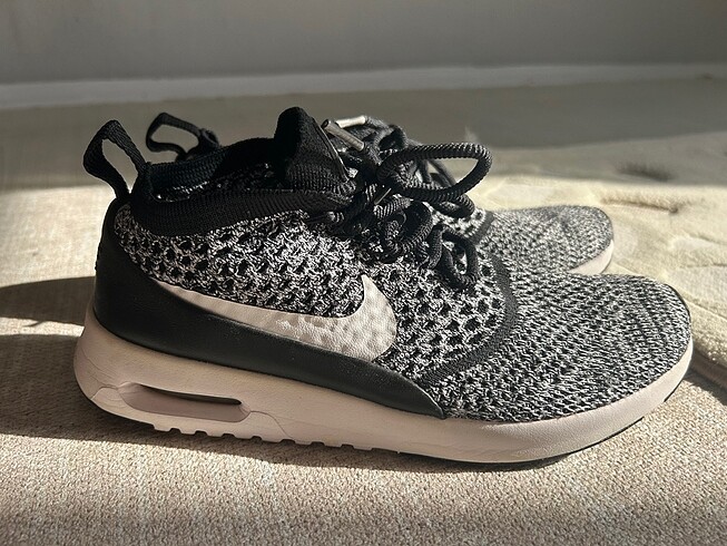 Nike spor ayakkabı