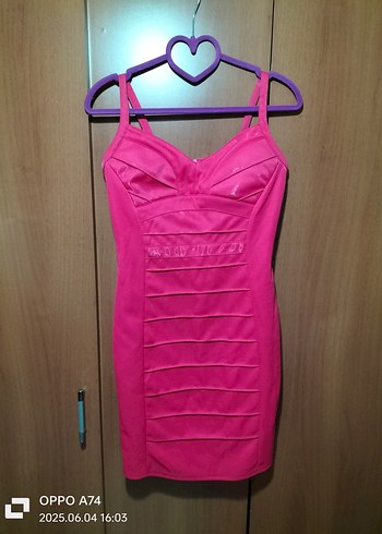 Pembe V Yaka İnce Askılı Midi Elbise