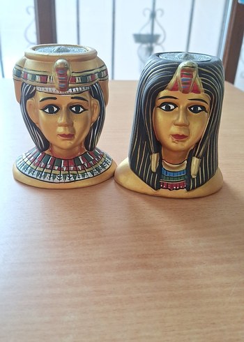 Mısır Temalı İki Figürin mumluk