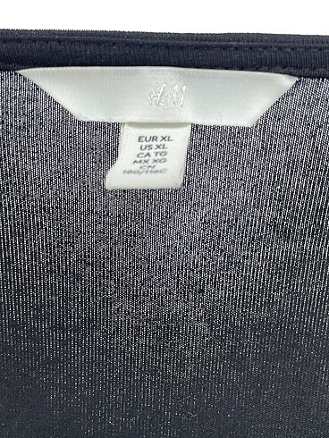 xl Beden siyah Renk H&M Kısa Elbise %70 İndirimli.