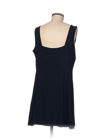 xl Beden H&M Kısa Elbise %70 İndirimli.
