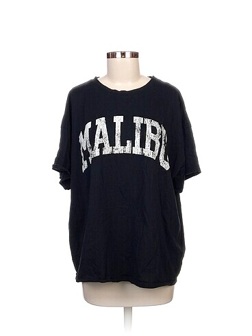 H&M T-shirt %70 İndirimli.