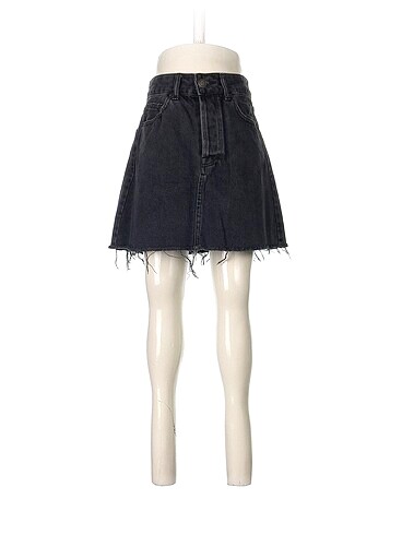 Bershka Mini Etek %70 İndirimli.