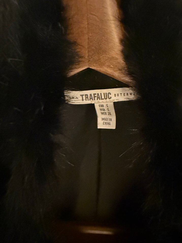 Siyah Kürk Detaylı Kadın Midi Mont - Görsel 2