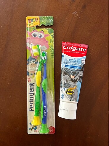 Batman diş macunu ve ikili diş fırçası