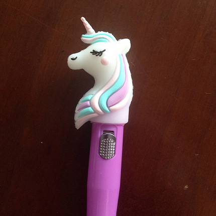 Işıklı unicorn kalem