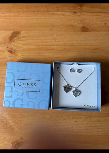 Guess Kadın Kolye Seti
