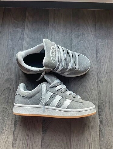 Adidas campus