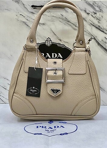 Prada Prada kol çantası 