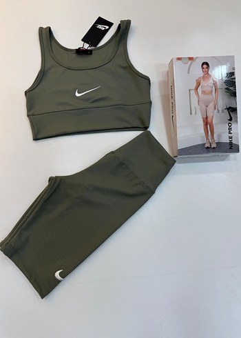 Nike Sporcu Sütyeni ve Tayt Seti - Görsel 4