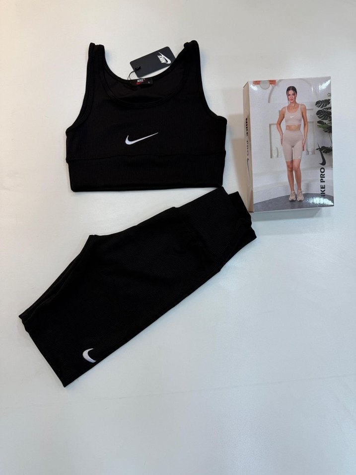 Nike Sporcu Sütyeni ve Tayt Seti - Görsel 5