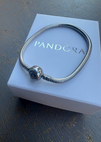 Beden Pandora Zincir Detaylı Minimalist Bileklik