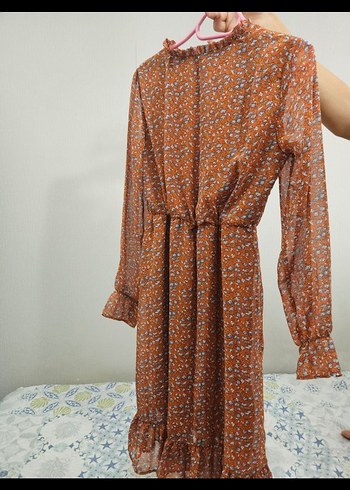 Uzun Kollu Çiçek Desenli Elbise - Görsel 3