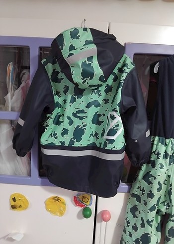 Erkek Çocuk Kamuflaj Desenli Yağmurluk Takımı - Görsel 3