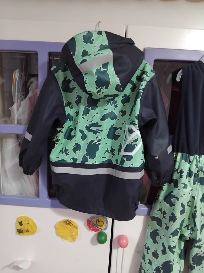 Erkek Çocuk Kamuflaj Desenli Yağmurluk Takımı - Görsel 3