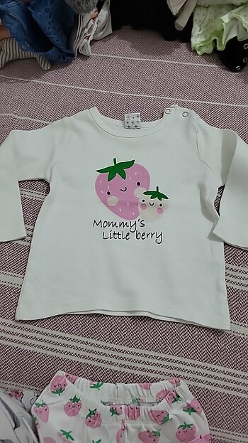 1 Yaş Beden Kız bebek takım