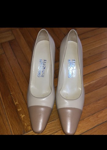 Salvatore Ferragamo 38