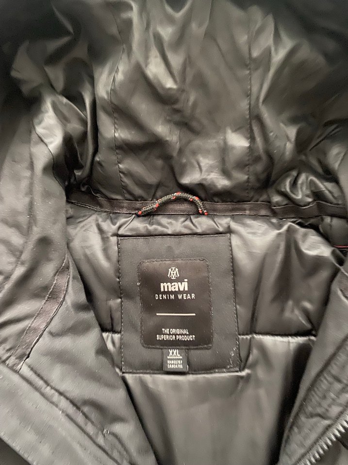 Düğmeli Siyah Erkek Sokak Stili Mont - Görsel 3