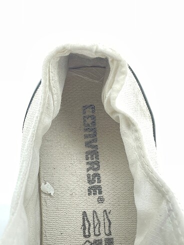 38 Beden beyaz Renk Converse Spor Ayakkabı %70 İndirimli.