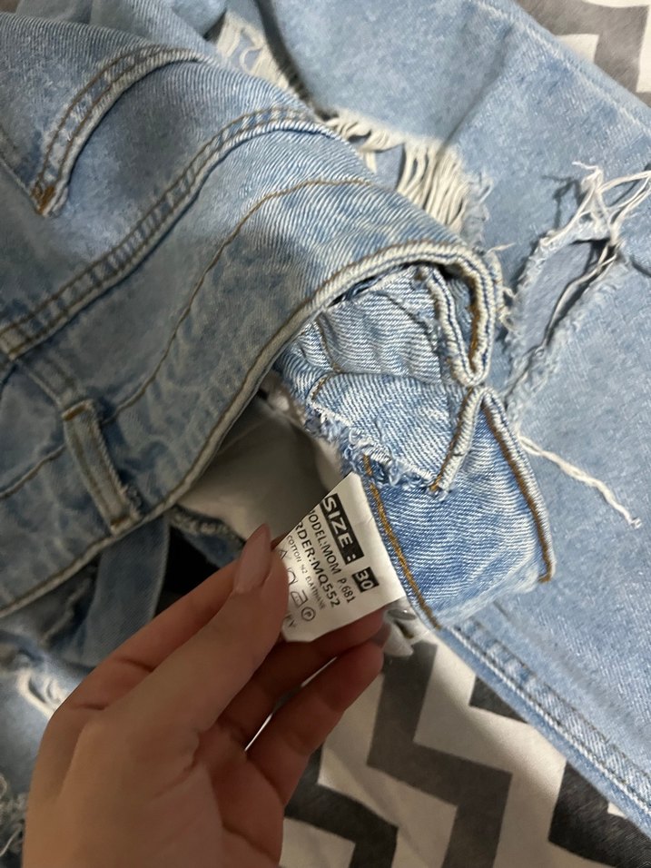 Rahat Kesim, Bağcıklı, Yırtık Detaylı Mavi Kot Pantolon - Görsel 3