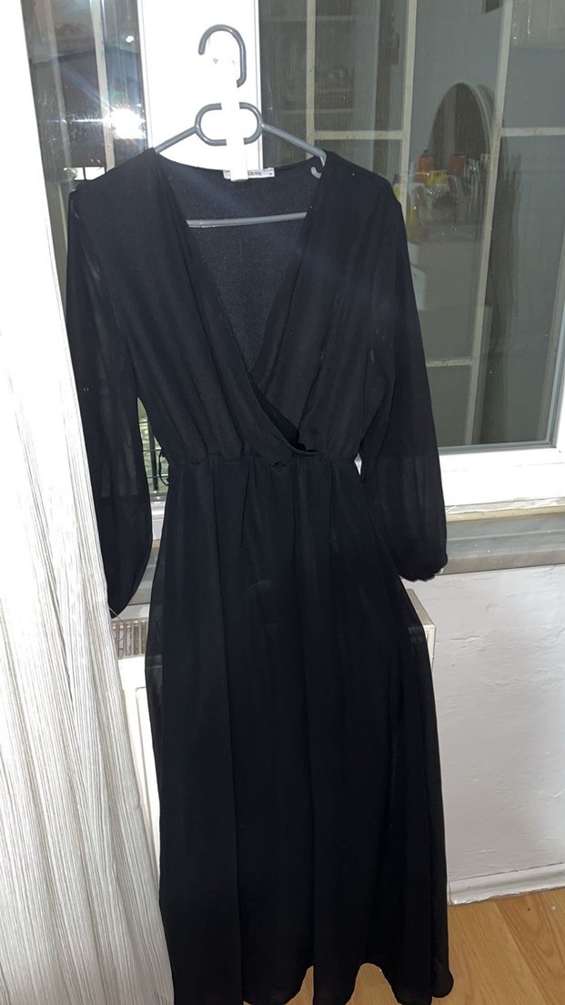 Uzun Siyah V Yaka Drapeli Kadın Elbise - Görsel 2