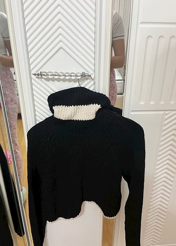 Siyah Yüksek Yakalı Örgü Kadın Kazak - Görsel 2
