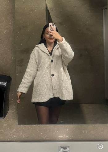 Beyaz Tüylü Midi Kadın Kaban - Görsel 2