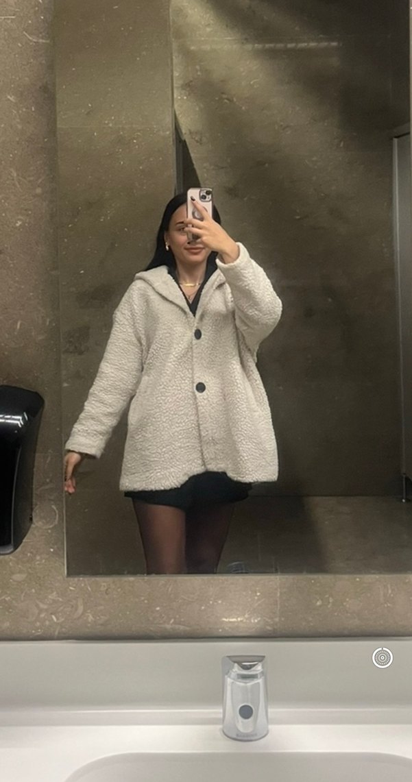 Beyaz Tüylü Midi Kadın Kaban - Görsel 2