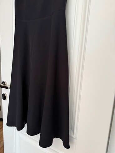 Batik Sırtı Açık Kiloş Elbise - Görsel 2