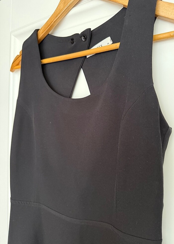 Batik Sırtı Açık Kiloş Elbise - Görsel 3