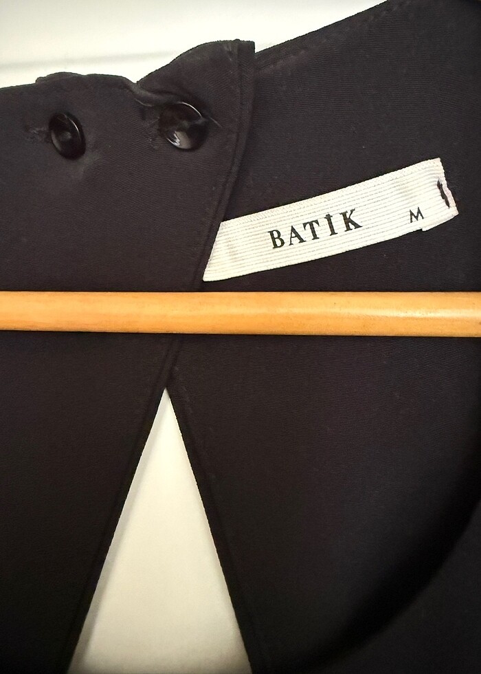 Batik Sırtı Açık Kiloş Elbise - Görsel 4