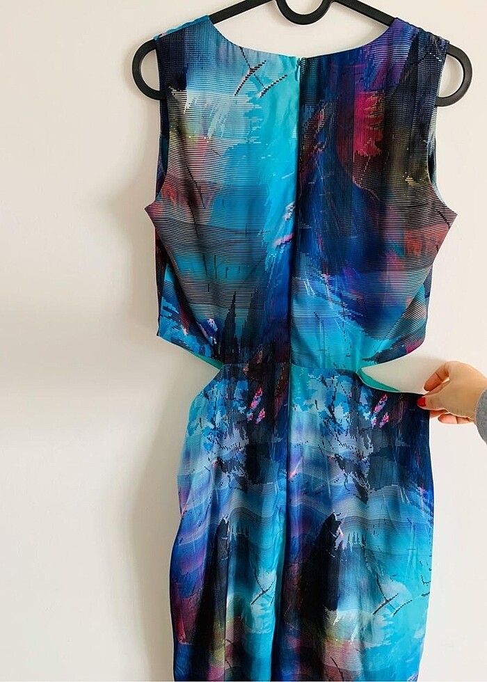 Batik Bel Detaylı Elbise - Görsel 4