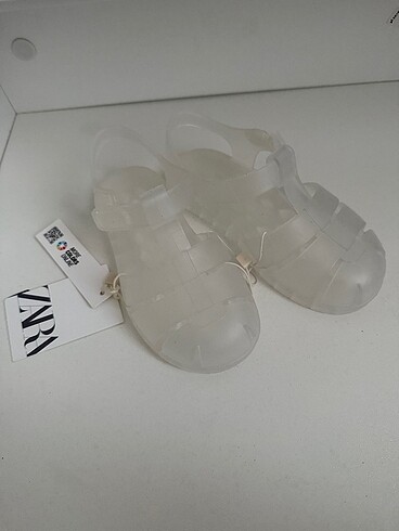 25 Beden Zara Şeffaf Sandalet