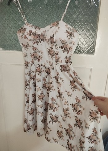Nakışlı Çiçek Desenli Midi Bohem Elbise