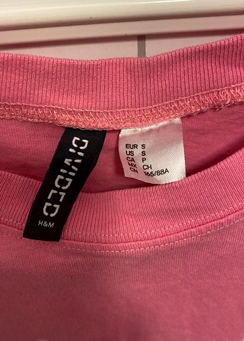 Pembe Kısa Kollu Rahat Kesim Tişört - Görsel 3