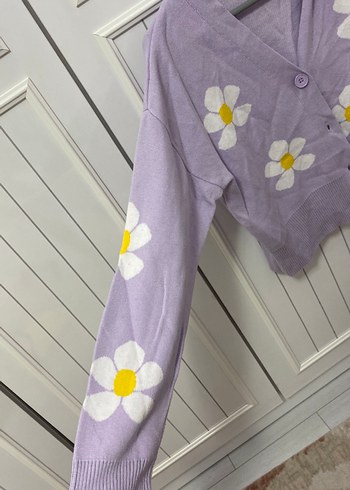 Pastel Mor Çiçek Desenli Düğmeli Hırka - Görsel 2