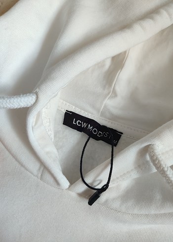 Etiketli Beyaz Sweatshirt - Görsel 2