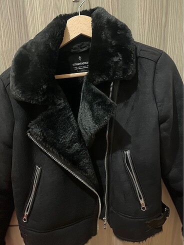s Beden Stradivarius Mont