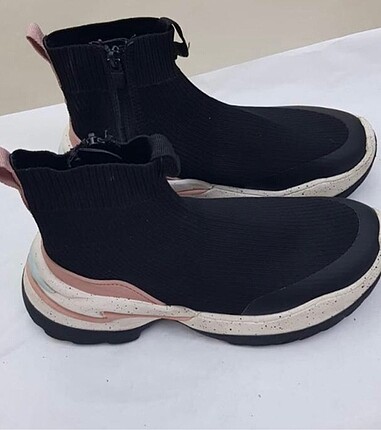 Zara kız çocuk çorap bot