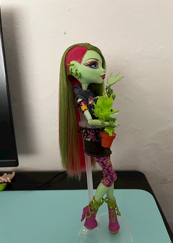 Beden Monster high Venüs McFlytrap