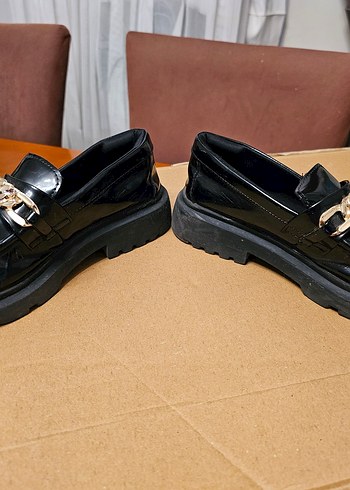 Zara kız çocuk rugan makosen ayakkabı - Görsel 5