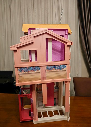 Barbie'nin Muhteşem Malibu Evi - Görsel 4