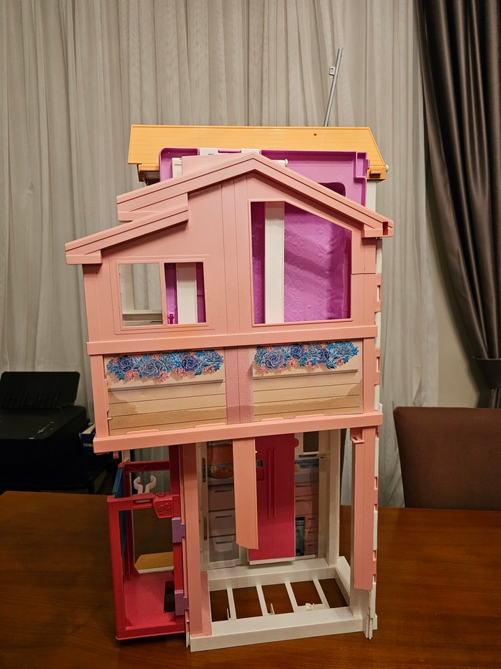 Barbie'nin Muhteşem Malibu Evi - Görsel 4