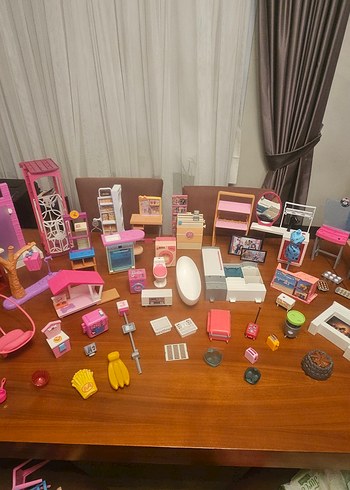 Barbie oyuncakları 1. Pembe Oyuncak Ev ve Aksesuar Seti - Görsel 6