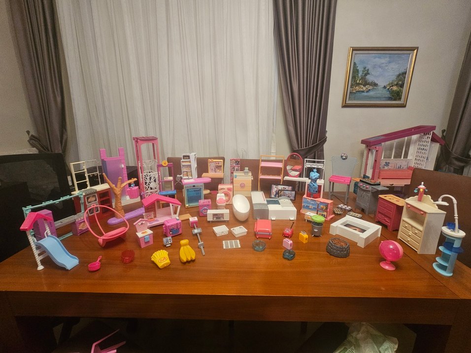 Barbie oyuncakları 1. Pembe Oyuncak Ev ve Aksesuar Seti - Görsel 4