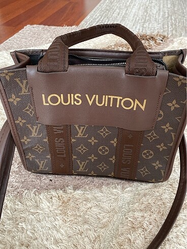 Louis Vuitton Kahverengi çanta askılı el çantası