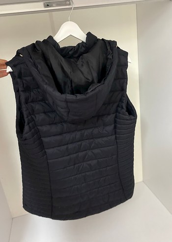 Kadın Siyah Fermuarlı Kapüşonlu Şişme Yelek - Görsel 3