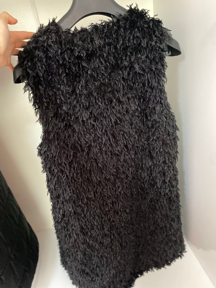 Siyah Kürklü Uzun Kesim Kadın Yelek - Görsel 3
