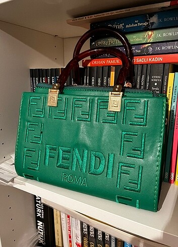 Fendi toto bag 
