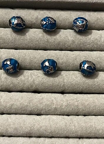 Pandora charm 